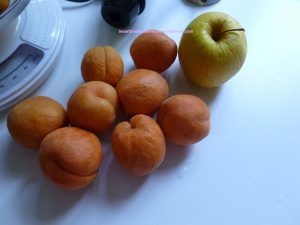 Step one: washed fruits, ready to be sliced and weighed